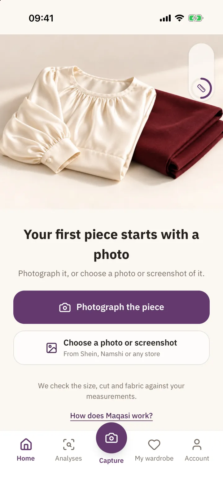 The capture screen: photograph the piece, or choose a photo or screenshot from Shein, Namshi or any store.